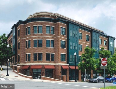 Dominion Heights unit 202, Arlington, VA 22207 - photo 2