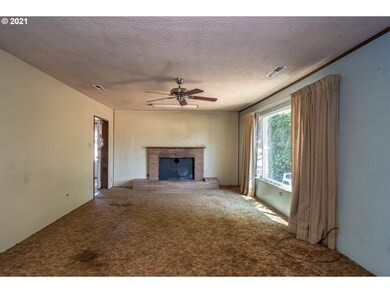 4200 Nonpareil Rd, Sutherlin, OR 97479 - photo 5