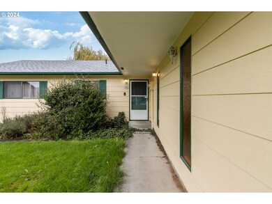 117 Debbie St, Longview, WA 98632 - photo 3