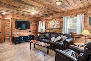 865 US HWY 61 Readstown--10