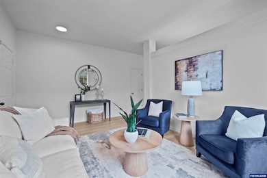 240 Norway St, Silverton, OR 97381 - photo 5