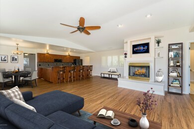 007_Living Room 4 VS