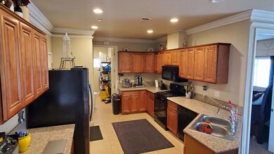 received_450215499453121