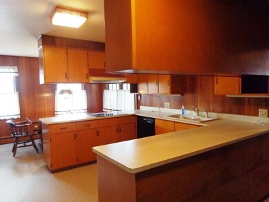 16 Manning Ave, Lewiston, ME 04240 - photo 2