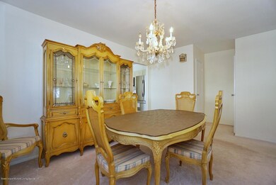 (6) DINING ROOM