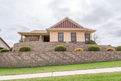 319 Spruce Hills Dr, Cedar Falls, IA 50613 - photo 3