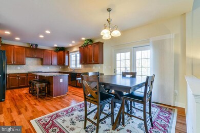 2226 Hollowoak Dr, Hanover, MD 21076 - photo 3