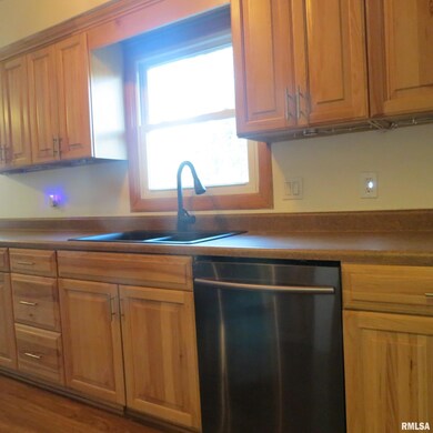 62 Parklane Cir, Bettendorf, IA 52722 - photo 7