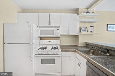 The Apolline unit 411, Washington, DC 20036 - photo 2