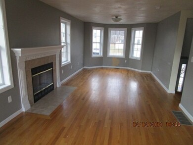 94 Ledgecrest Dr, Worcester, MA 01603 - photo 4