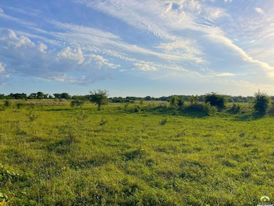 1379 Pawnee Rd, Pomona, KS 66076 - photo 3