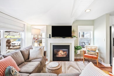 3-web-or-mls-58 Grove Street Mahtomedi-0003.jpg