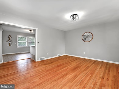 1324 Commonwealth Blvd, Reading, PA 19607 - photo 4