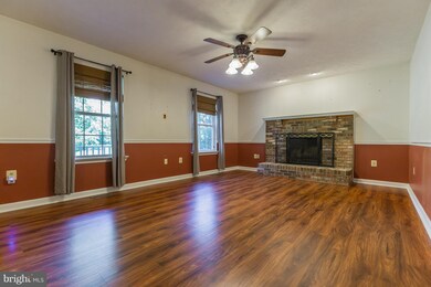 35755 Aviation Yacht Club Rd, Mechanicsville, MD 20659 - photo 2
