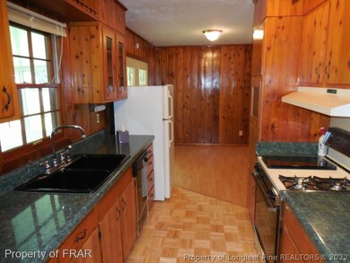 655 Wiltshire Rd, Fayetteville, NC 28314 - photo 7
