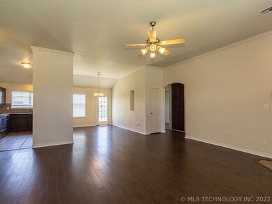 3215 E Hudson St, Broken Arrow, OK 74014 - photo 5