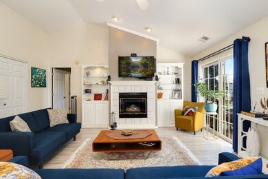 1679 Autumn Ave unit D, Schaumburg, IL 60193 - photo 3