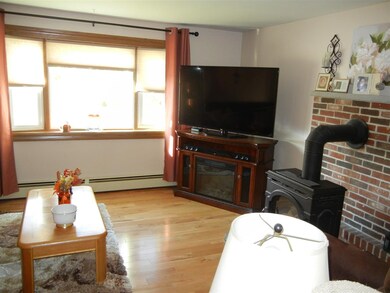 26 Wellman Ave, Nashua, NH 03064 - photo 5