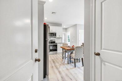 303 Bridgeport Ave unit 205, Shelton, CT 06484 - photo 4