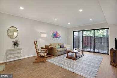 207 Skyhill Rd unit 2, Alexandria, VA 22314 - photo 5