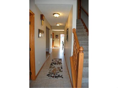 339 Victor Dr, Circleville, OH 43113 - photo 2