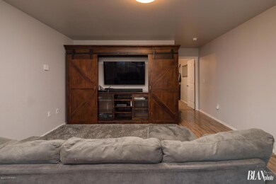 104_121919_realestate