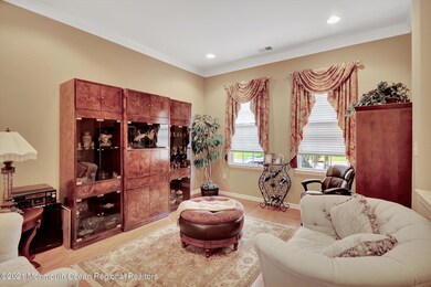 08-Living Room