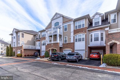 7860 Rolling Woods Ct unit 201, Springfield, VA 22152 - photo 3