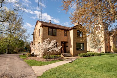 1740 Lyon St NE-60