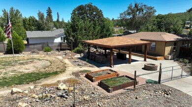 10431 Blackwell Rd, Central Point, OR 97502 - photo 2