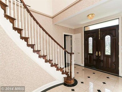 8525 Huntspring Dr, Lutherville Timonium, MD 21093 - photo 3