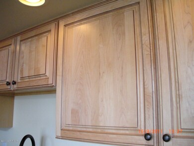 Very nice cabinets