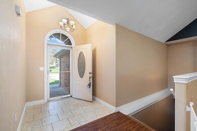 908 E Welch St, Nixa, MO 65714 - photo 2