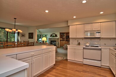 110 Blue Spruce Crescent, Pocono Pines, PA 18350 - photo 7