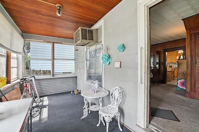 131 Delos St E, Saint Paul, MN 55107 - photo 2