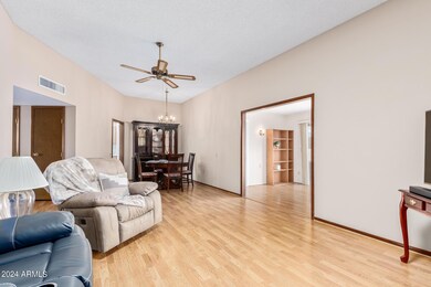 14050 N Palm Ridge Dr W, Sun City, AZ 85351 - photo 7