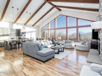 07-Living Room_IMG_0018-Edit
