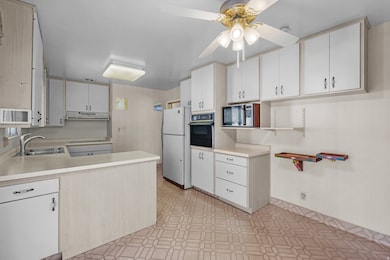 8284 S 745 E, Sandy, UT 84094 - photo 7