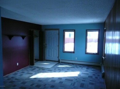 5023E Living room