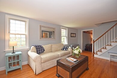 8 Mayflower Cir, Worcester, MA 01606 - photo 2