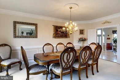 8307 Wolftrap Rd, Vienna, VA 22182 - photo 5