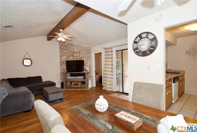 1008 Columbia St unit B, San Marcos, TX 78666 - photo 4