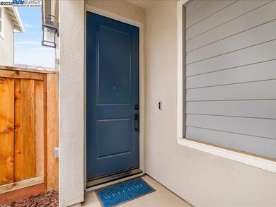 17353 Morning View Dr, Lathrop, CA 95330 - photo 5