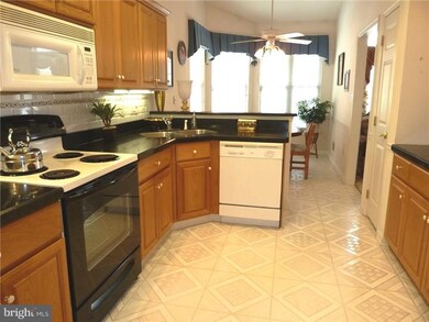 206 Sugarberry Ln unit V4, Langhorne, PA 19047 - photo 7