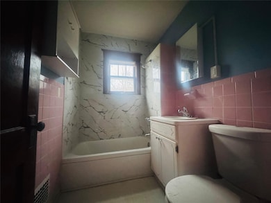 20 Elm St unit 1-02, Binghamton, NY 13905 - photo 4