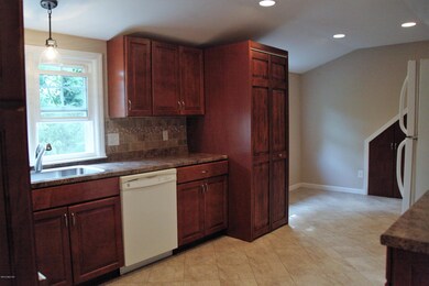 1 Byram Terrace Dr unit 2, Greenwich, CT 06831 - photo 5