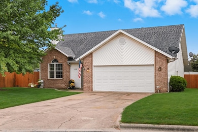 1114 W Thorngate Dr, Ozark, MO 65721 - photo 3