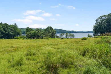 64- 883 North Pond - Warren - JAC