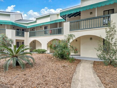 205 Westlake Ct unit 205, Niceville, FL 32578 - photo 2