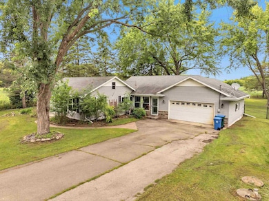 1618 Paynes Point Rd, Neenah, WI 54956 - photo 4